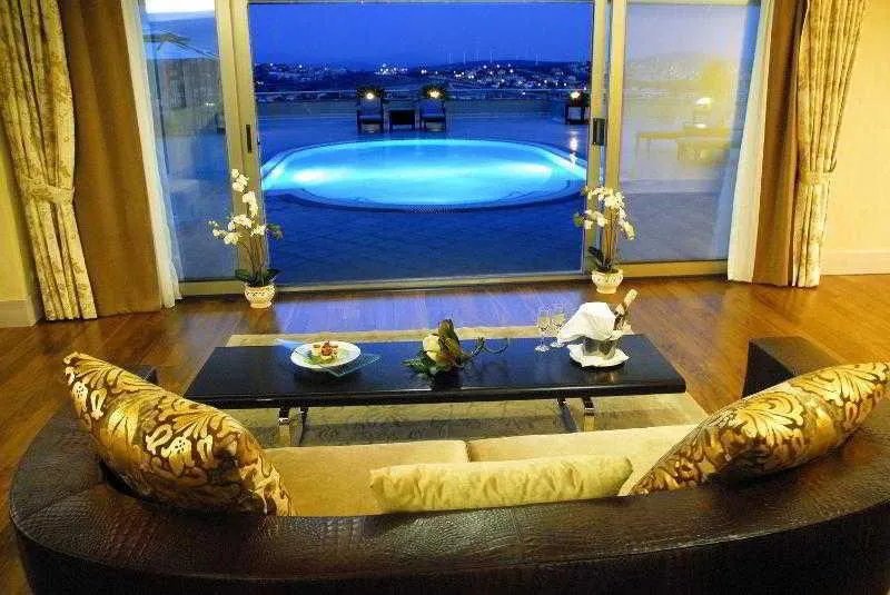 DOUBLE DELUXE SEA VIEW Room, Sheraton Cesme Resort Hotel & SPA, Izmir