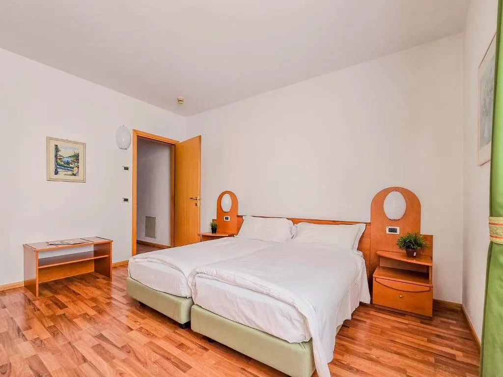 General view, Englo Vacanze, Milan