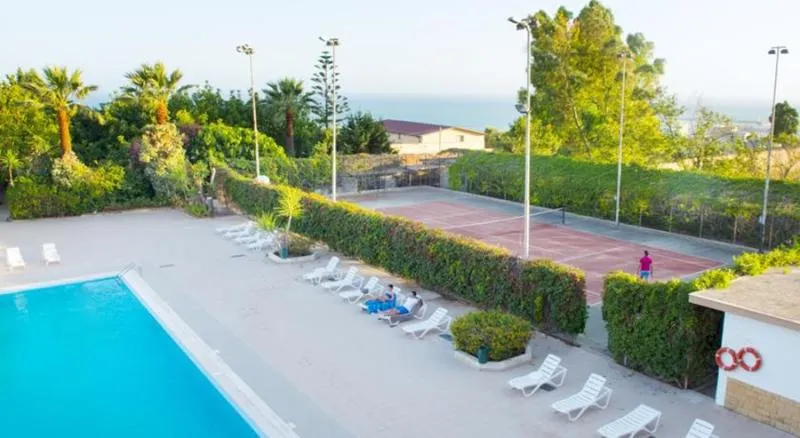Pool, Dei Pini, Catania