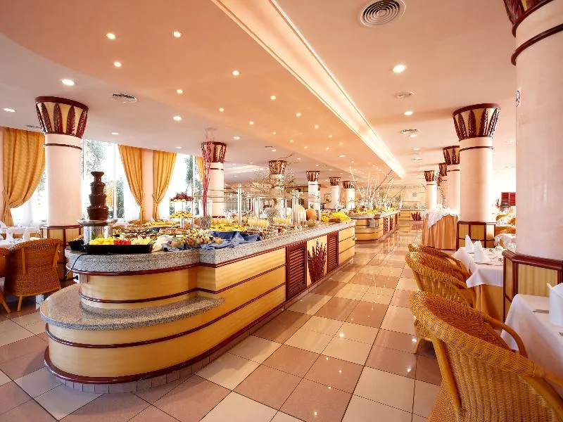 Restaurant, Grupotel Santa Eularia & Spa. Adults Only, Ibiza