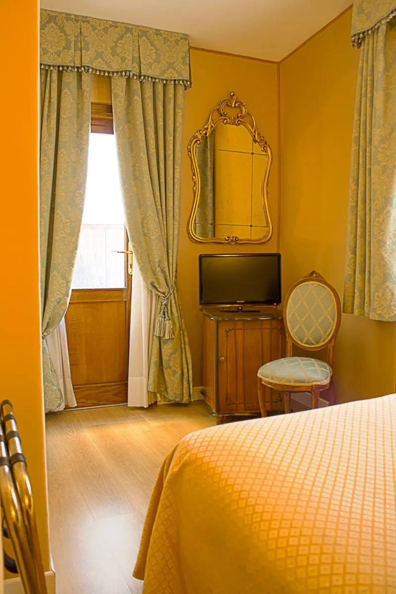 SINGLE STANDARD Room, Hotel Locanda Canal, Venice