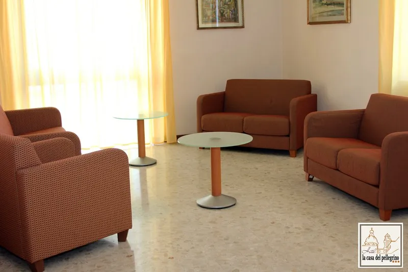 Lobby, La Casa del Pellegrino, Naples