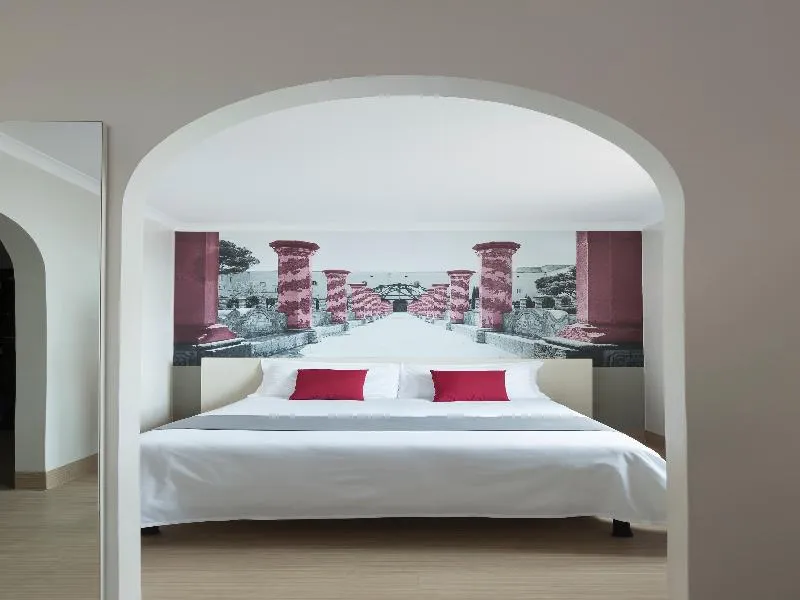 TRIPLE STANDARD Room, B&b Hotel Napoli, Naples