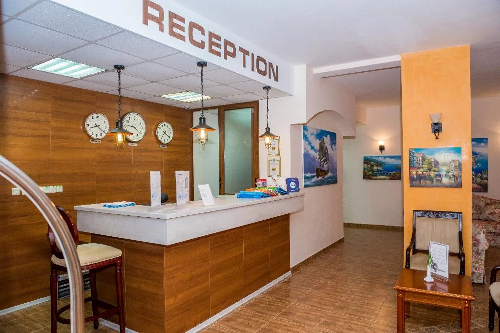 Lobby, Central, Bourgas