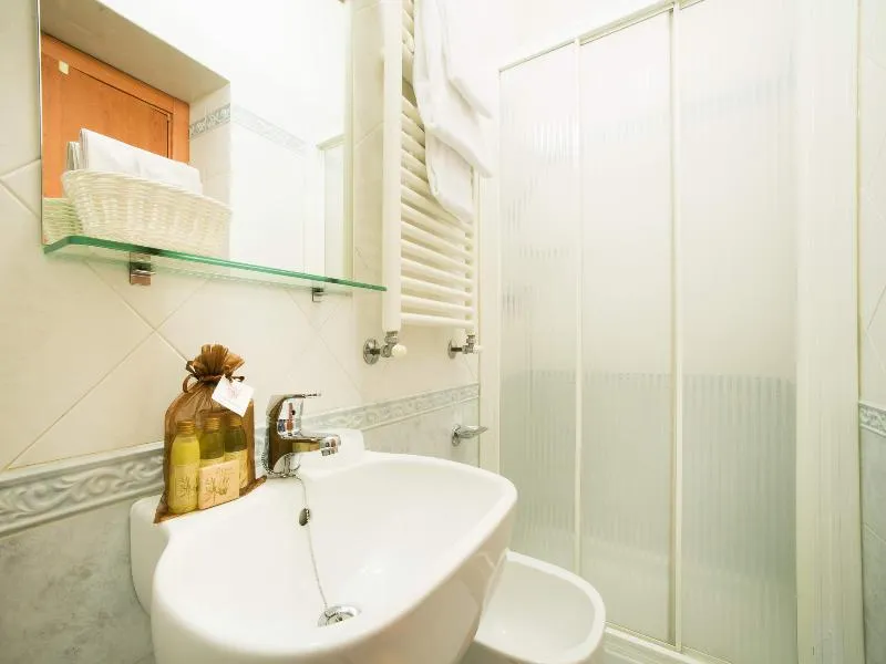 Room, Albergo Montreal, Florence