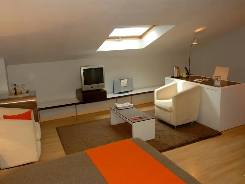 DOUBLE STANDARD Room, Atenea Rekord Suites, Barcelona