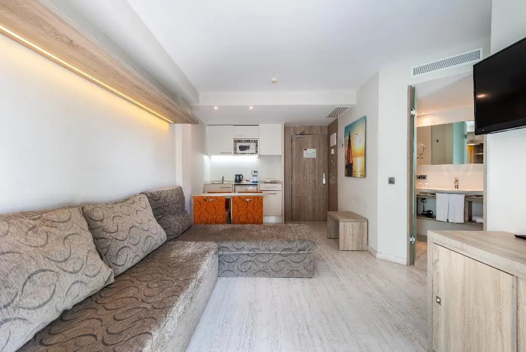 APARTMENT CAPACITY 4 Room, Leonardo Royal Hotel Mallorca, Majorca