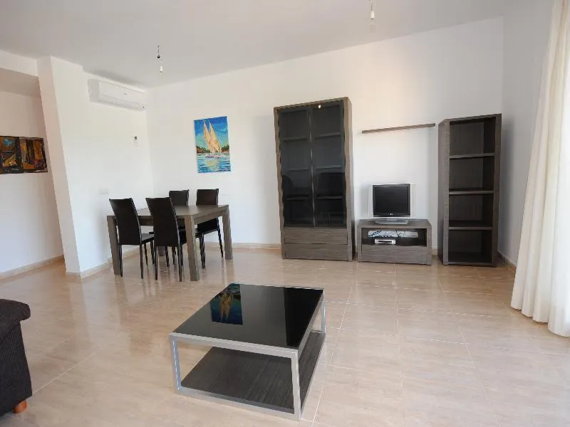 APARTMENT CAPACITY 8 THREE BEDROOMS Room, Playa Ferrera, Majorca