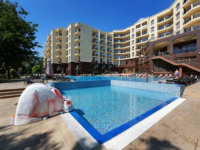 Pool, Golden Line, Varna