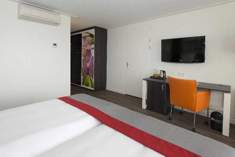 TWIN STANDARD Room, Grand Hotel Amstelveen, Amsterdam