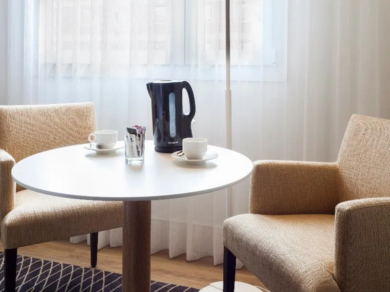 Double or Twin PREMIUM Room, Marriott Hotel Madrid Auditorium, Madrid
