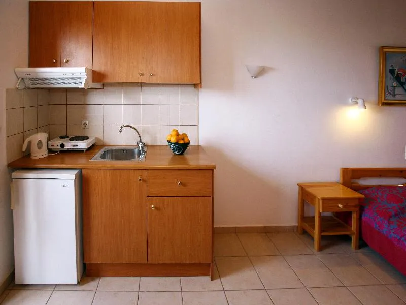 STUDIO CAPACITY 2 Room, Classic Apts, Crete