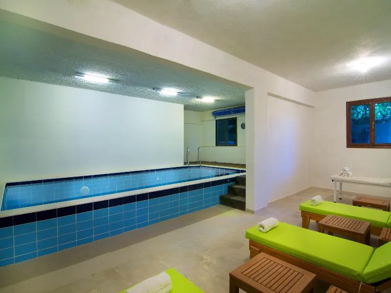 Pool, Trefon Hotel Apartments & Suites, Crete