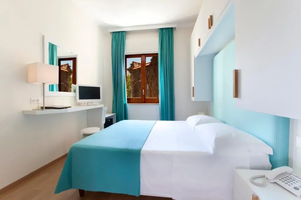 Double or Twin ECONOMY Room, Hotel Regina Sorrento, Naples