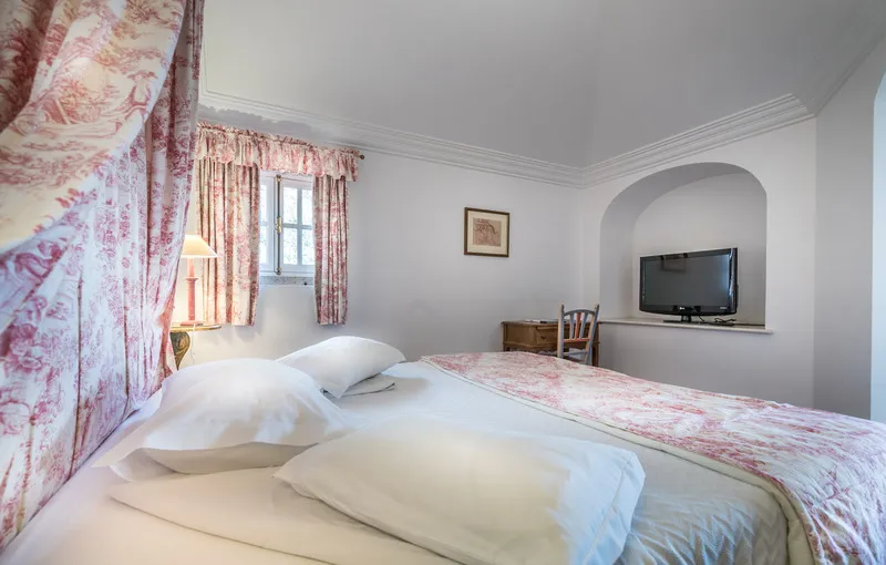 Room, Lawrence's Hotel, Lisbon