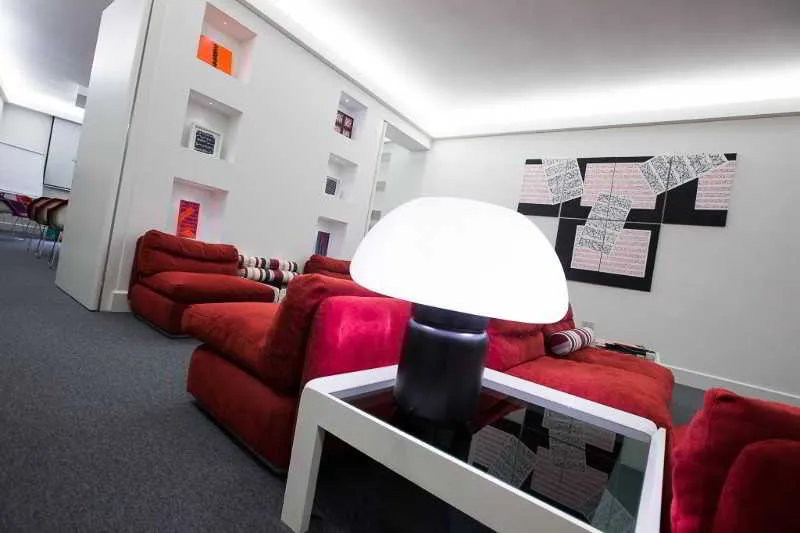 Lobby, Italia, Cagliari