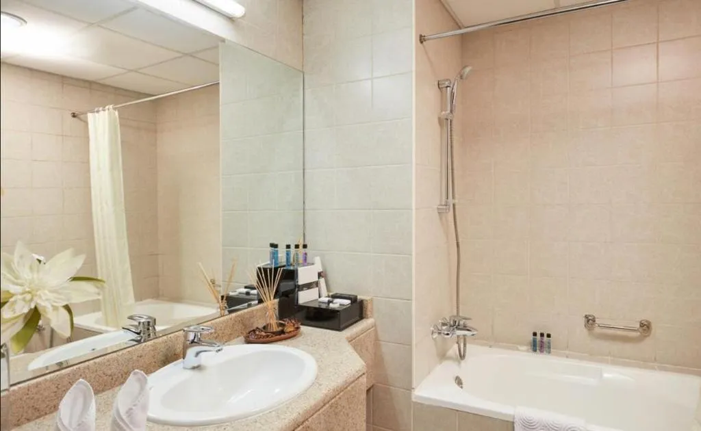 STUDIO DELUXE KING BED Room, Ziqoo Hotel Apartments, Dubai