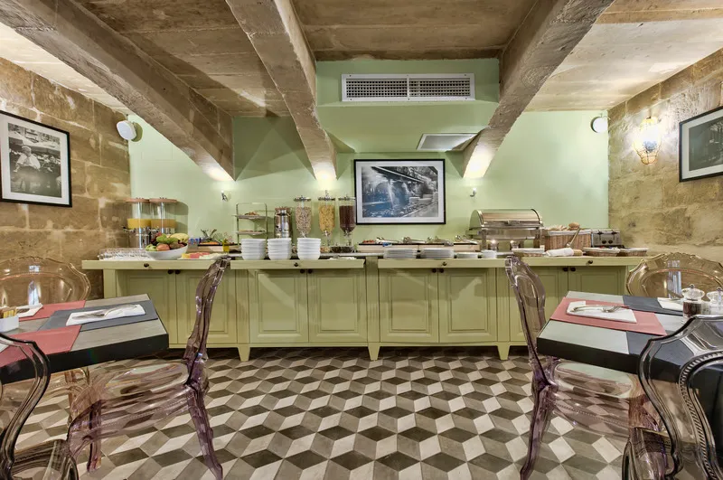 Restaurant, Palazzo Consiglia, Malta