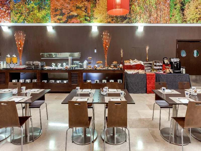 Restaurant, Occidental Madrid Este, Madrid