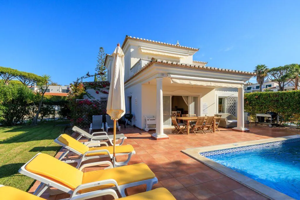 TOWNHOME THREE BEDROOMS Room, Vale Do Lobo Resort, Algarve