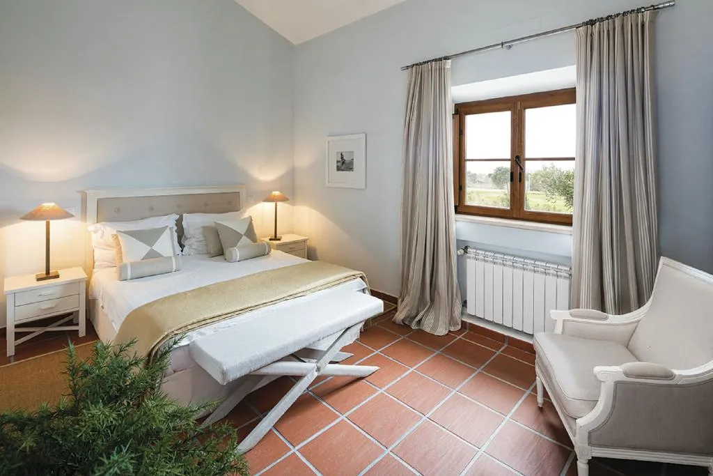 VILLA WITH PRIVATE POOL Room, Porto Dona Maria, Algarve