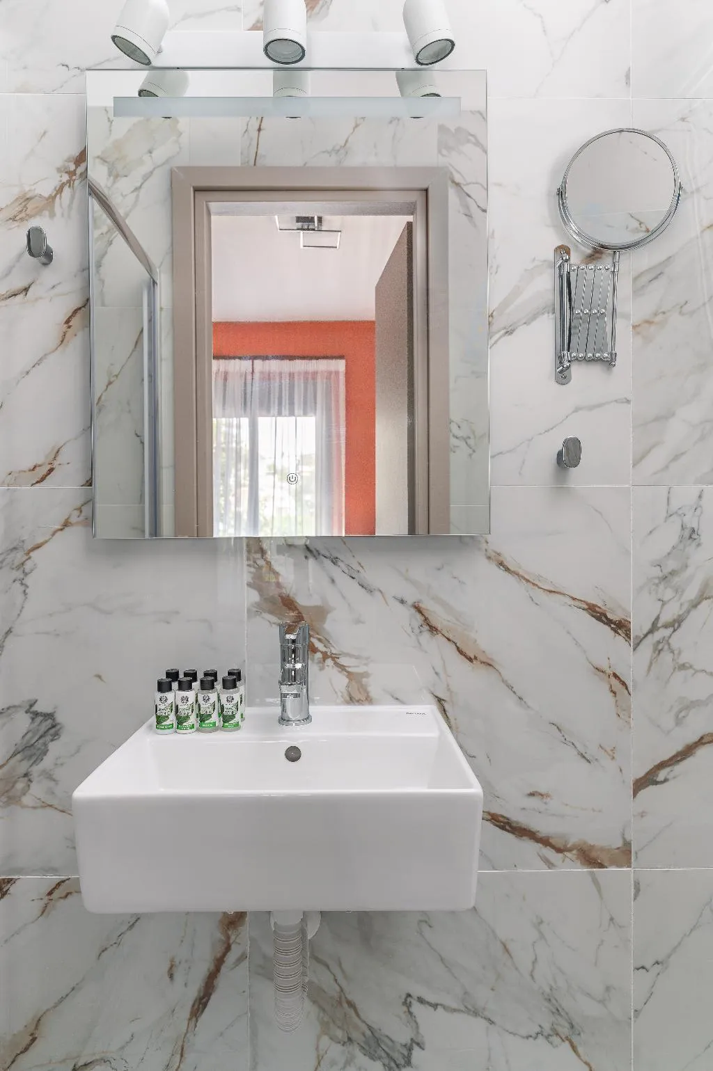 APARTMENT WITH BALCONY Room, Phalerus Suites, Athens
