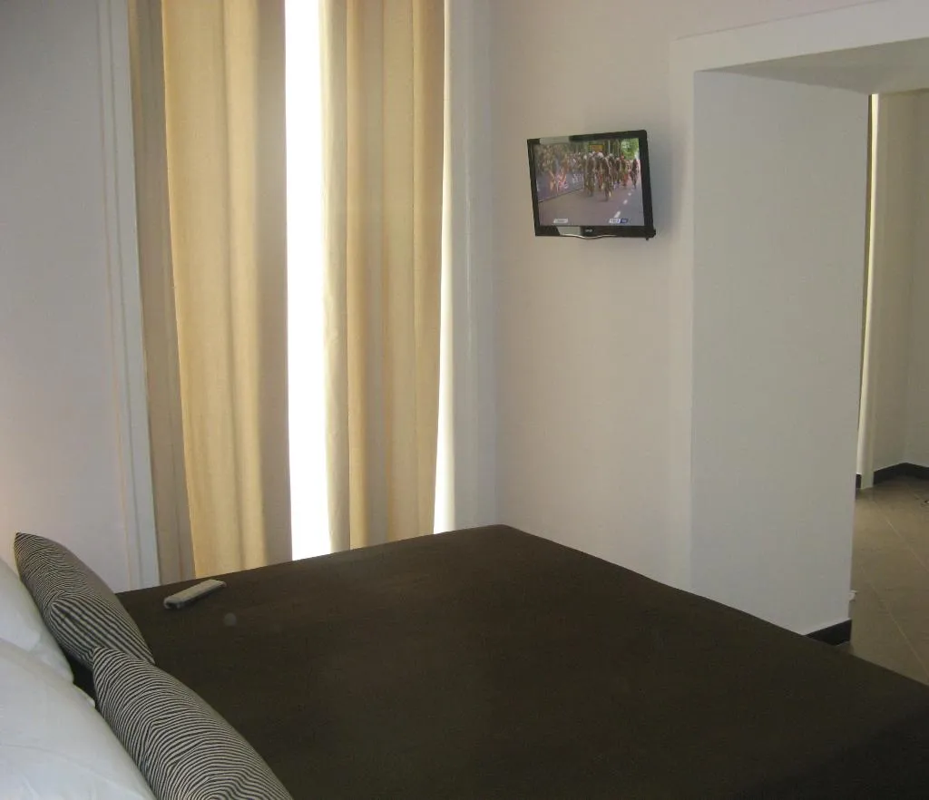 QUADRUPLE STANDARD Room, iBed Napoli B&B, Naples