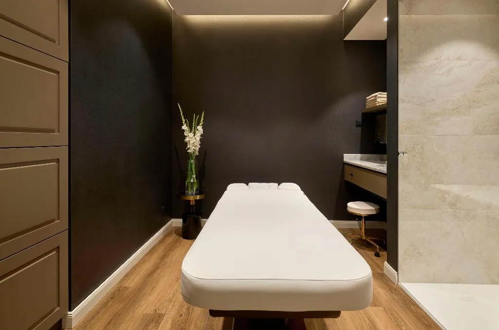 Sports and Entertainment, Hotel Saski Krakow, Curio collection by Hilton, Krakow