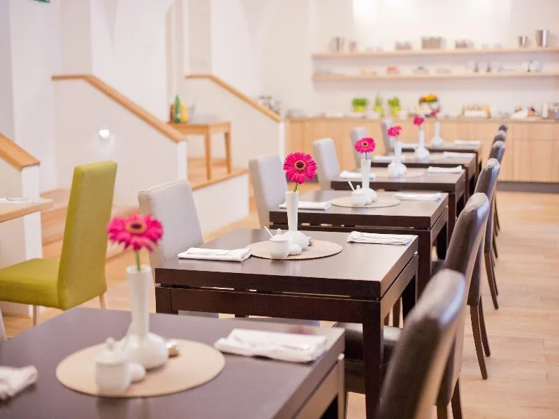 Restaurant, Hotel Golden Key Prague, Prague