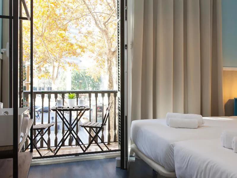 Double or Twin WITH VIEWS Room, Ramblas by Pillow, Barcelona