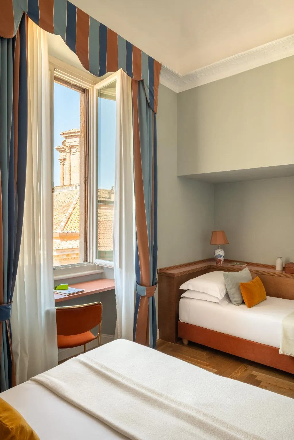 TRIPLE CLASSIC Room, HC Palazzo dei Cardinali, Rome