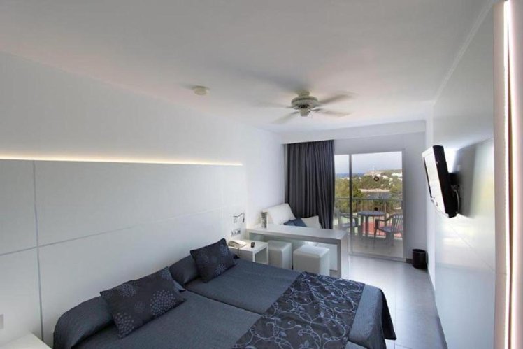 BG Hotel Portinatx Beach Club, Ibiza