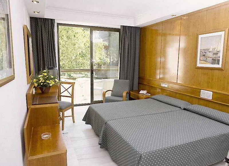 Room, Ona Palmira Paguera, Majorca