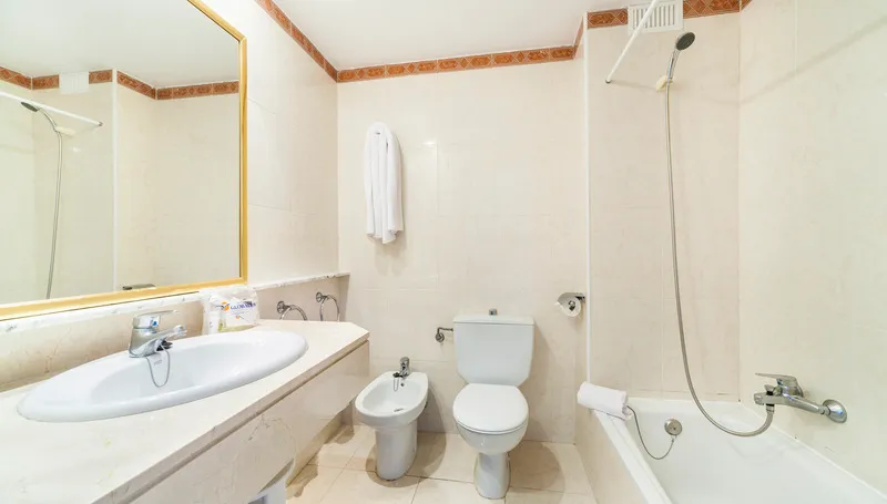 Room, Globales Lord Nelson, Menorca