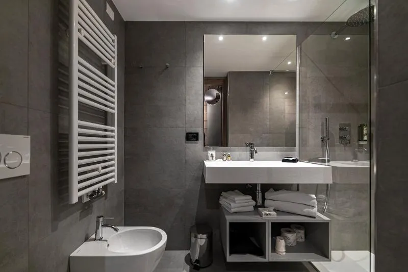 SINGLE STANDARD Room, Lake Front Hotel Mirage, Milan