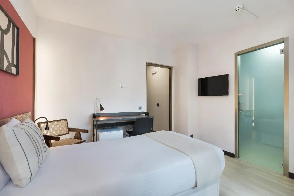 SINGLE WITH BALCONY Room, Roisa Hostal Boutique, Madrid