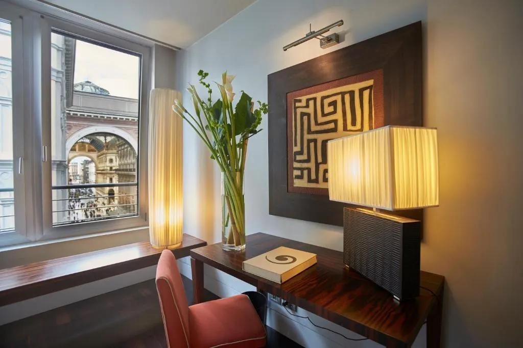 DOUBLE DELUXE WITH VIEWS Room, Sina The Gray, Milan
