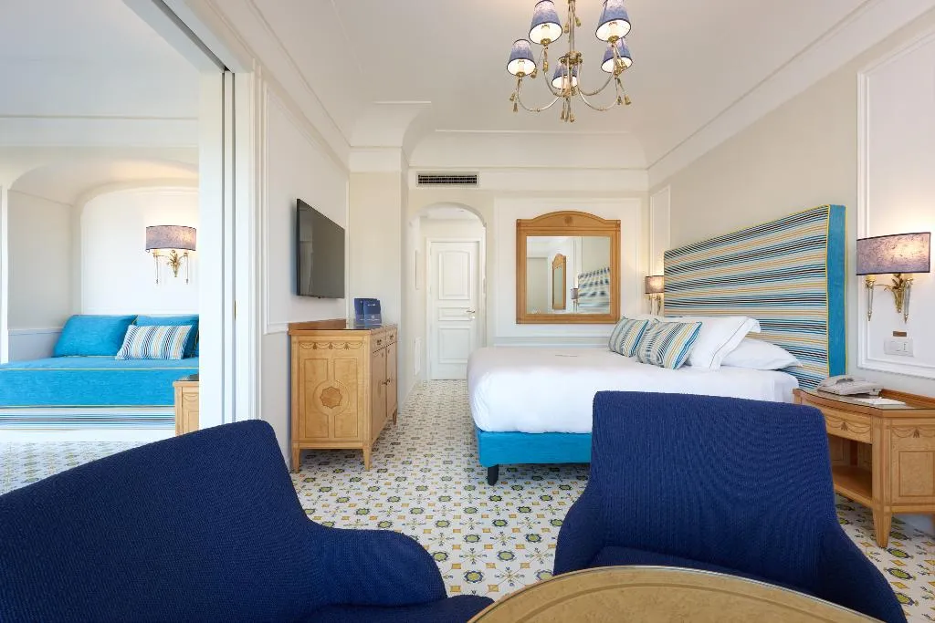SUITE PARTIAL SEA VIEW Room, Grand Hotel Capodimonte, Naples