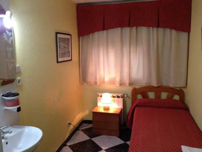 Room, Hostal Jacinto, Madrid