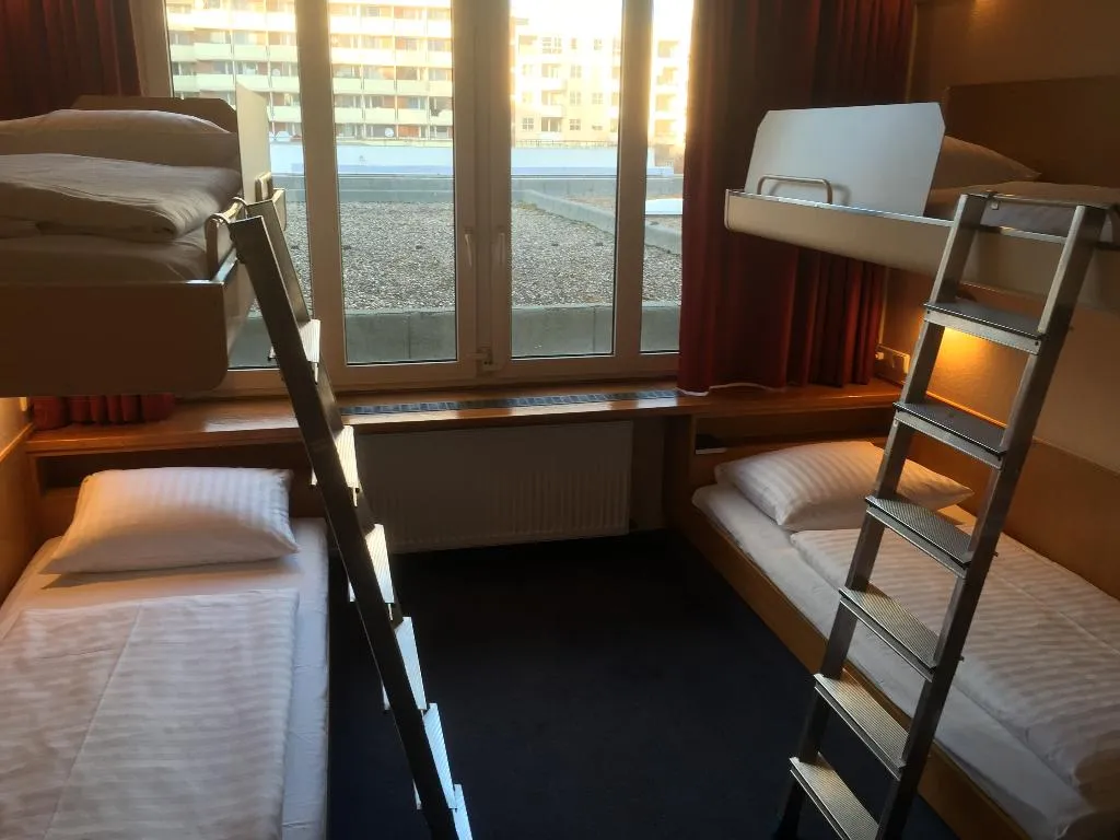 QUADRUPLE STANDARD Room, Amber Econtel Berlin Charlottenburg, Berlin