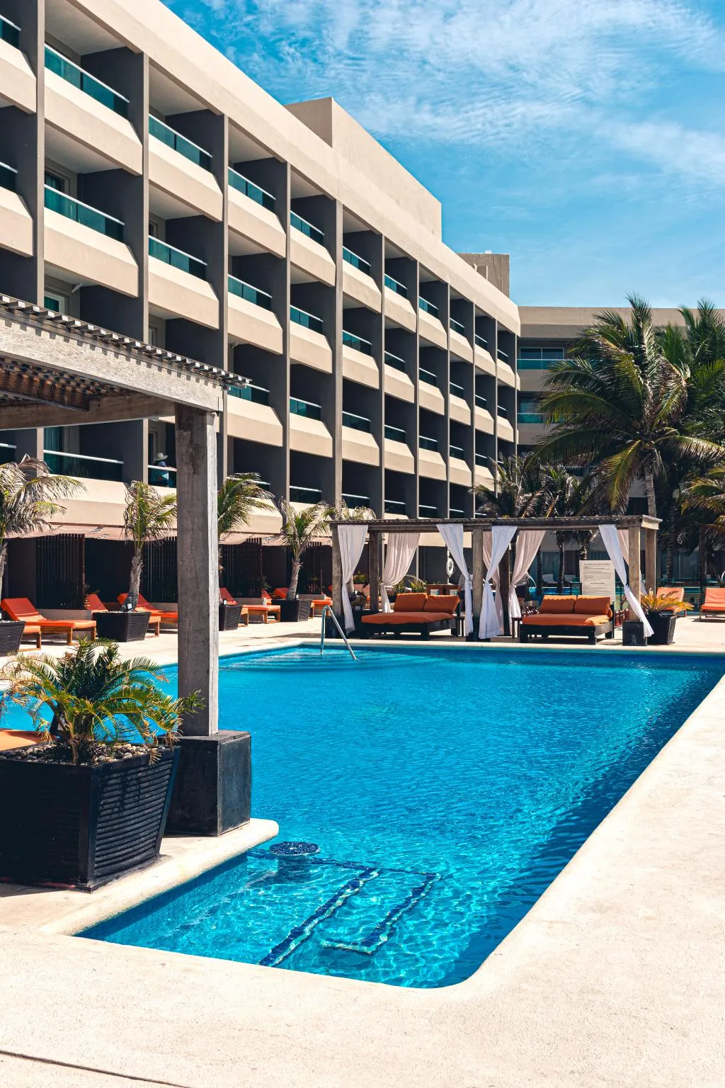 SINGLE DELUXE POOL VIEW Room, Flamingo Cancun All Inclusive, Cancun Area
