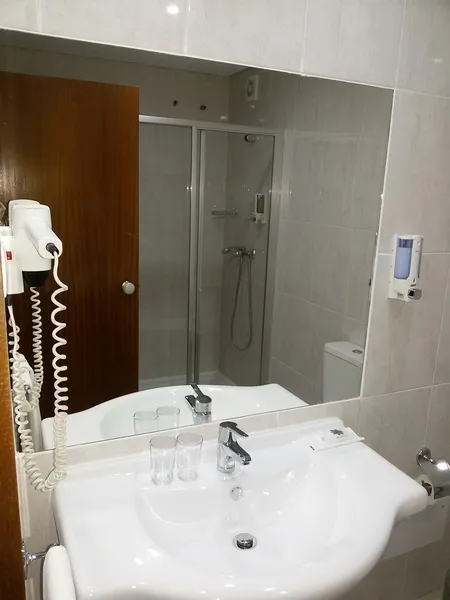 Room, Moinho de Vento, Porto