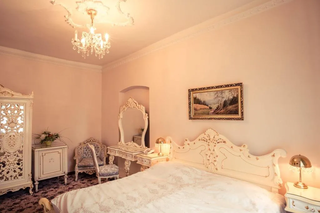 SUITE QUEEN SIZE BED Room, LH Hotel Gold, Prague