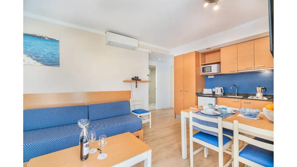 APARTMENT STANDARD Room, Flora, Majorca