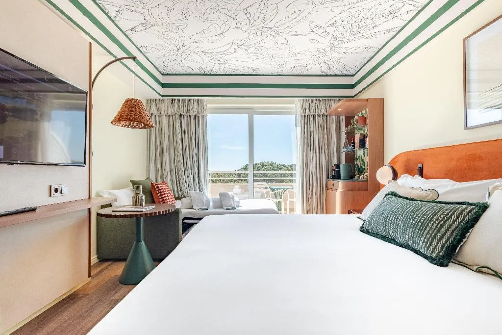 DOUBLE KING SIZE BED Room, Kimpton Quinta Da Marinha Cascais by IHG, Lisbon