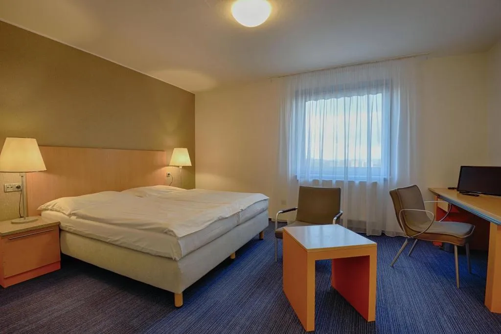 DOUBLE STANDARD Room, Henrietta Hotel, Prague