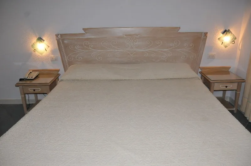 Room, Bonsai, Olbia