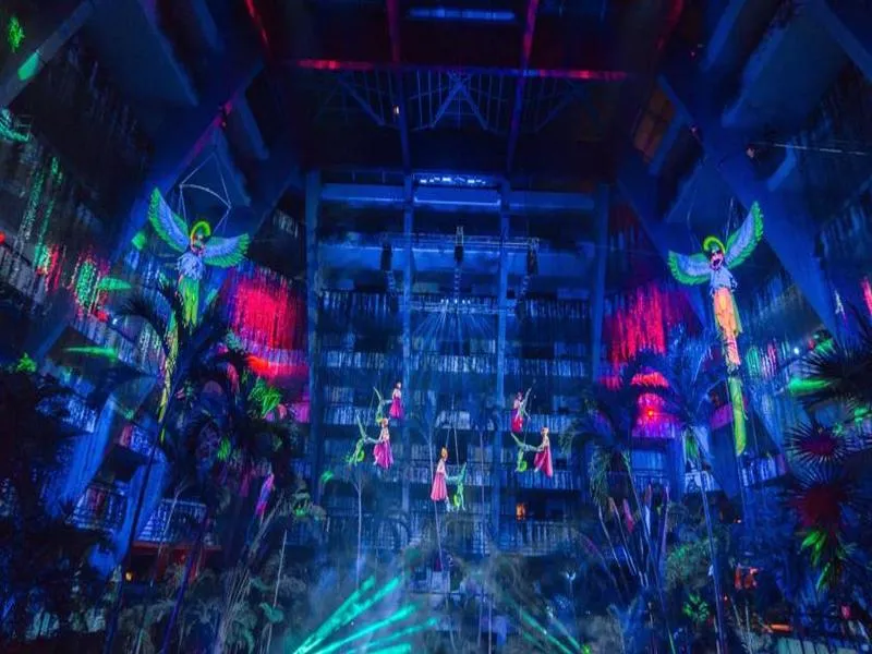 Sports and Entertainment, The Pyramid Cancun by Oasis, Cancun Area