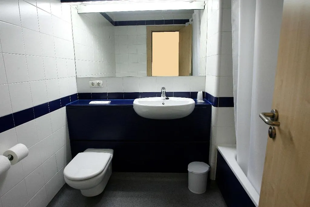 DOUBLE STANDARD Room, Travelodge Madrid Arturo Soria, Madrid