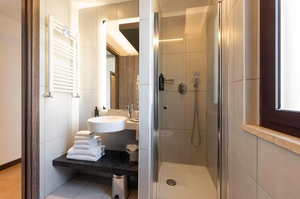 General view, WarmtHotel, Rome
